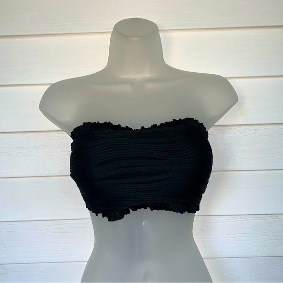 Women’s NWT’s Zaful Black Fitted strapless Crop Binkini Top - Picture 2 of 5